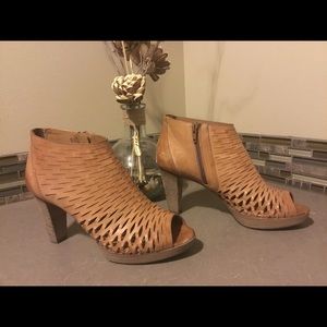 Terra cotta color Paul Green open toe shoe