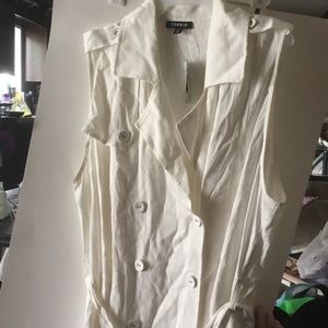 Torrid vest trench coat plus size 2 nwt white