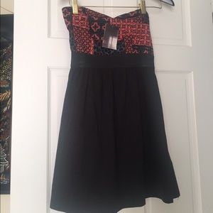 Abstract strapless dress