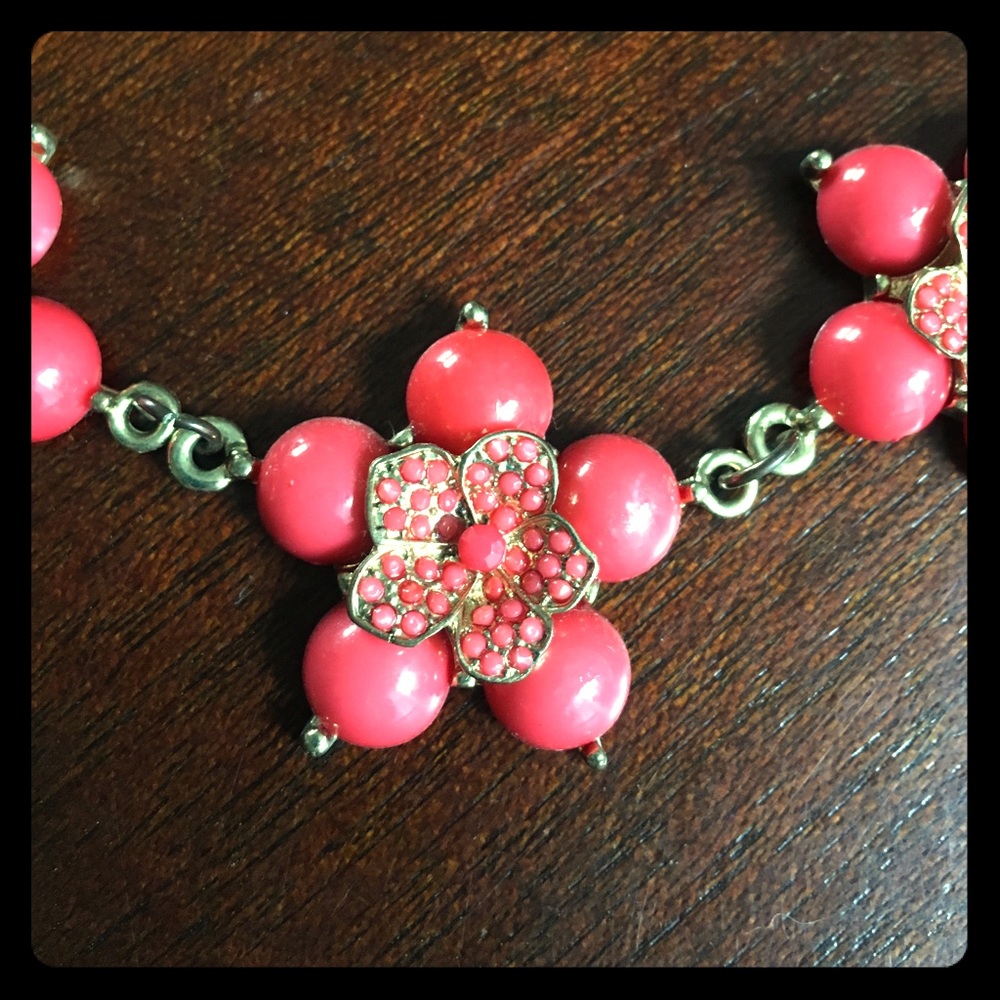 Lovely Coral statement necklace!