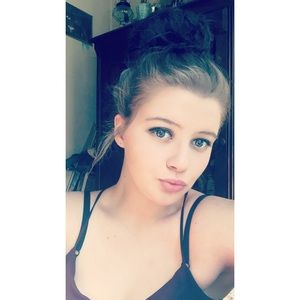 Meet your Posher, Hayelee