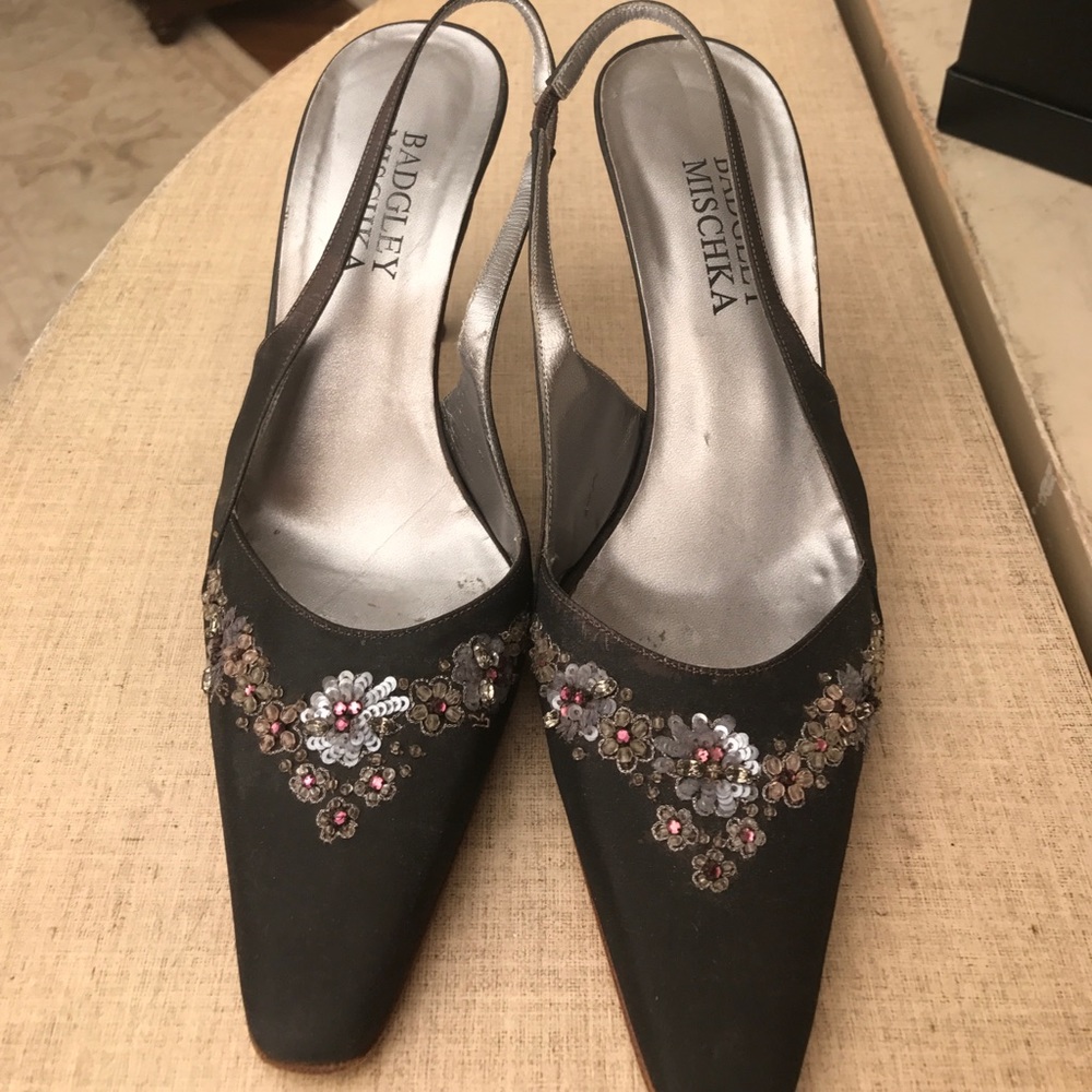 Badlgley Mischka slingback shoe with sequins