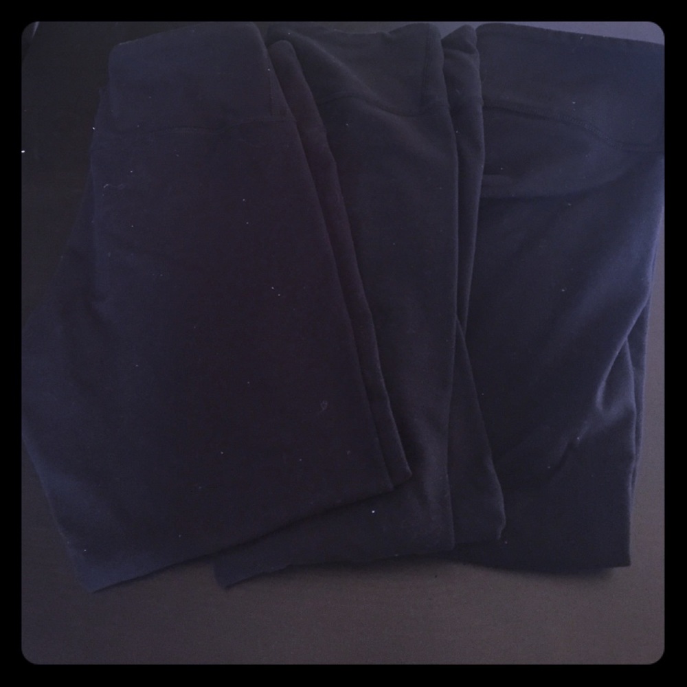 Lululemon black wunder under crops -3 pairs