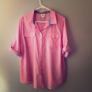 2x St. John's Bay Button Down 2x St. John's Bay Button Down