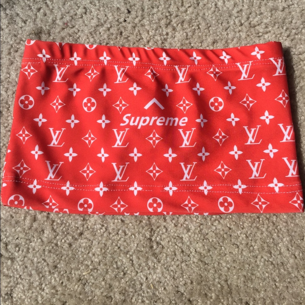 Supreme LV COLAB