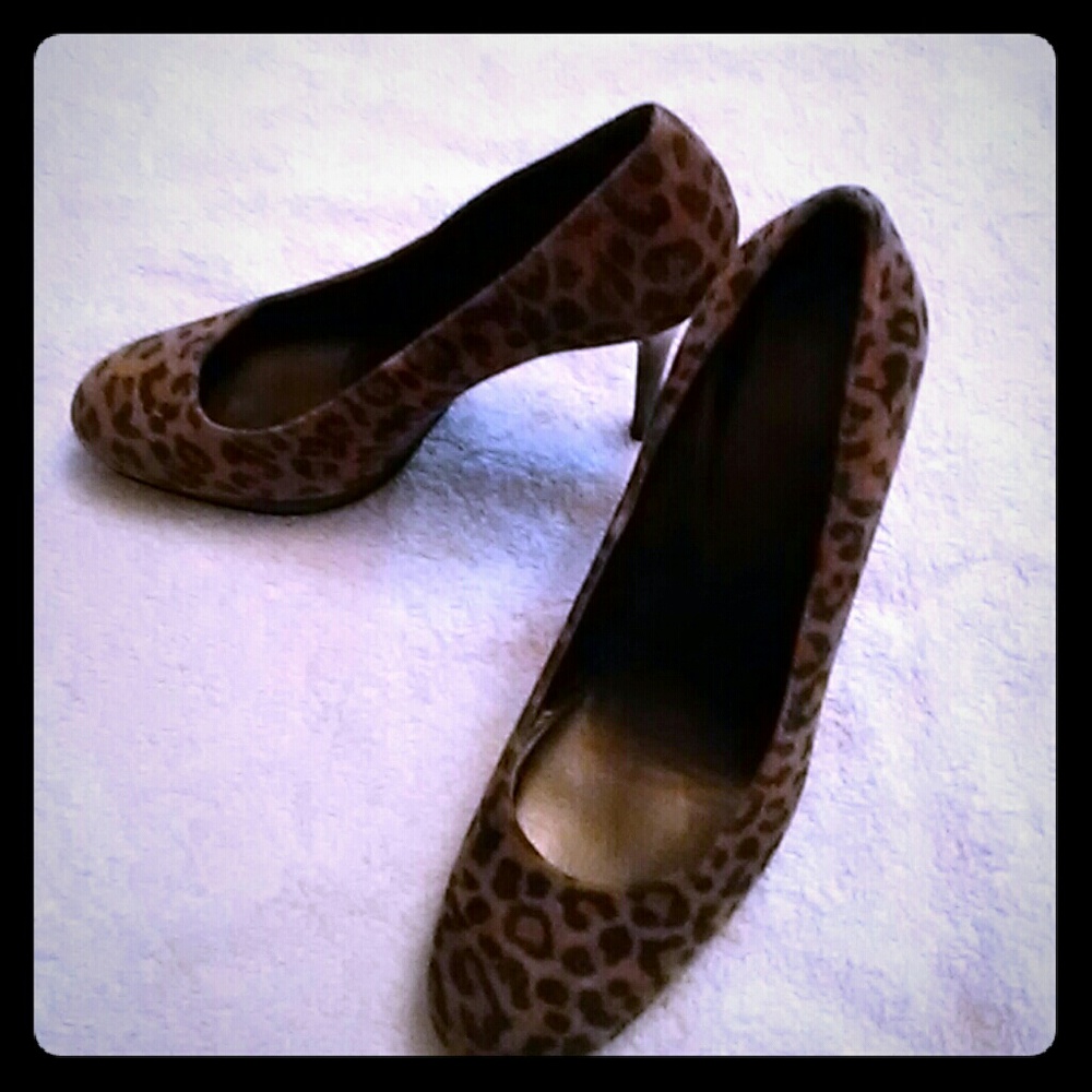 Cheetah Print Suede Stuart Weitszman Heels
