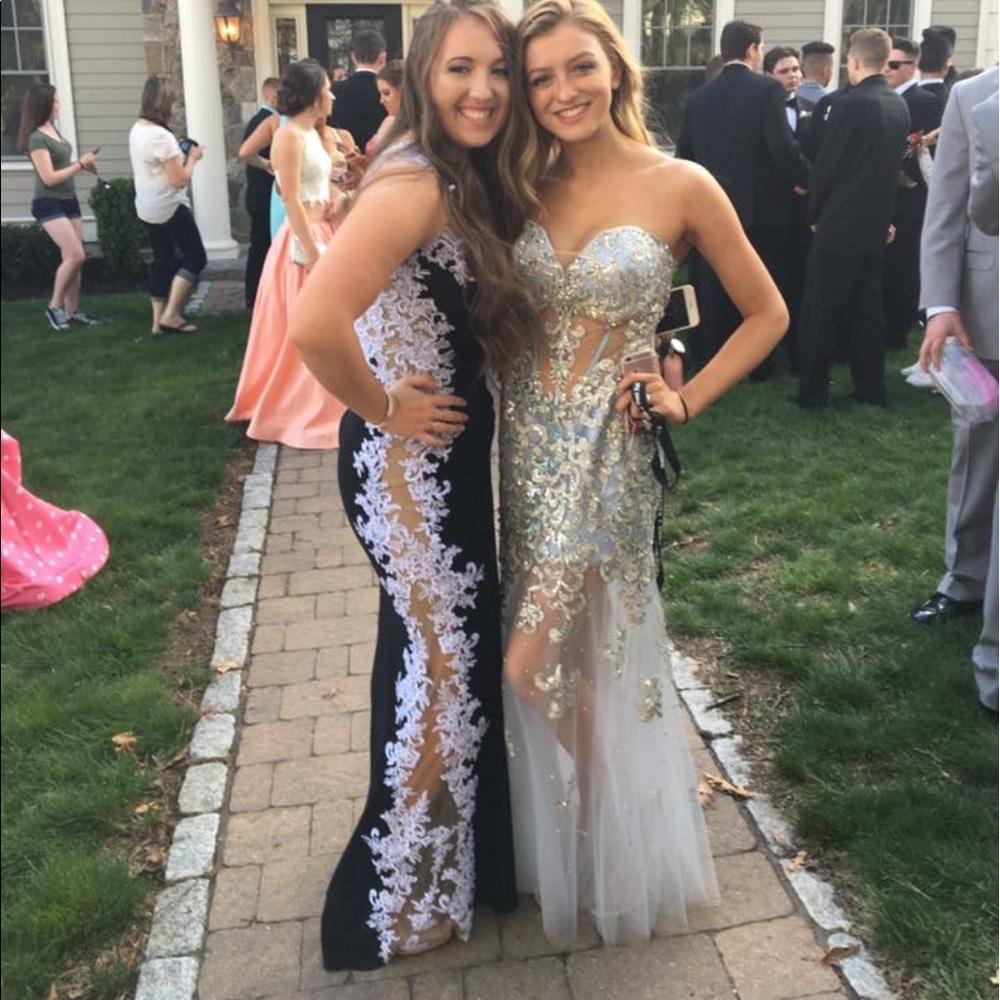 Beautiful black and white dress