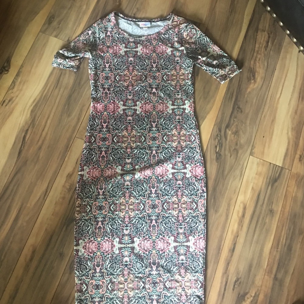 LuLaRoe Julia ..Never Worn!