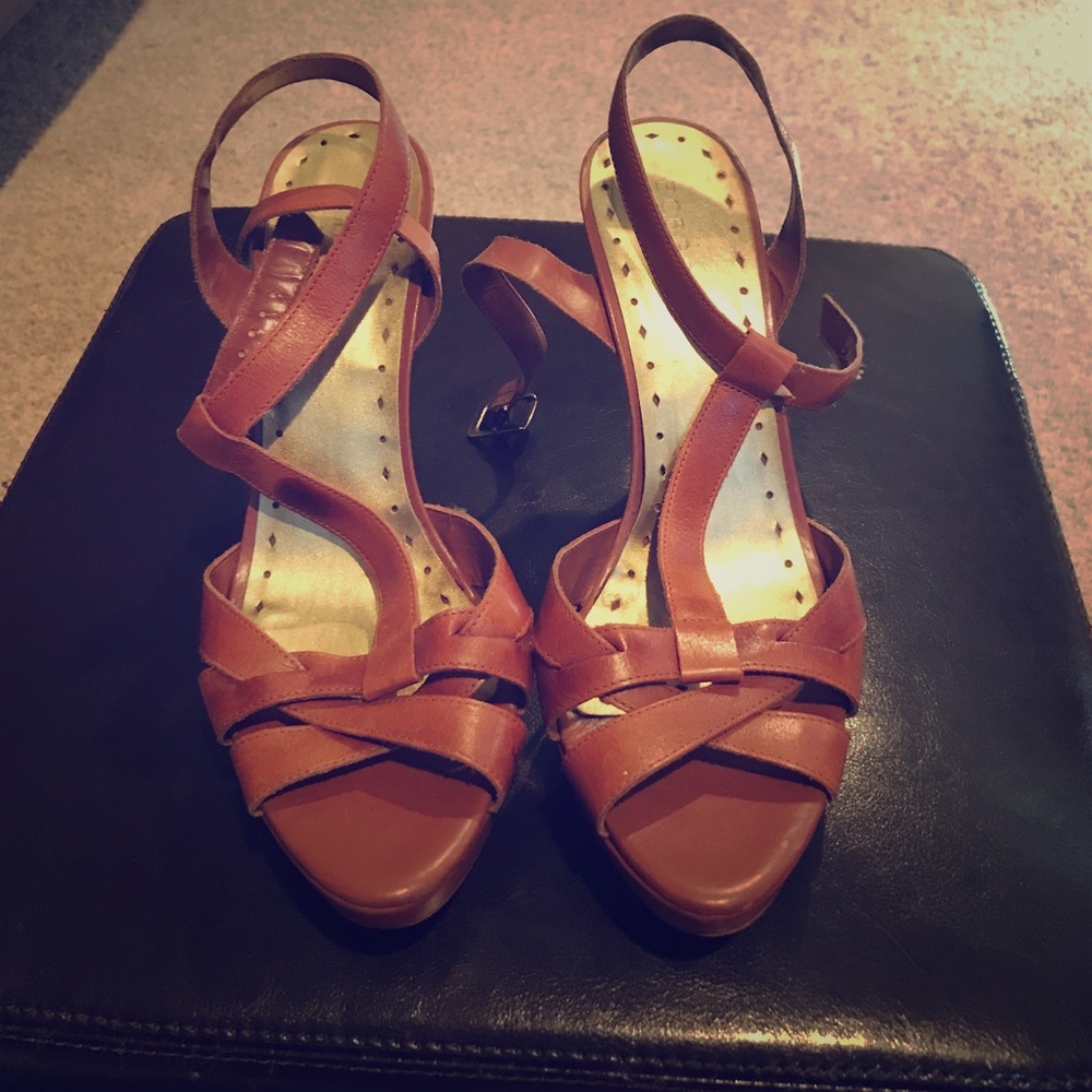 BCBG brown leather wedges
