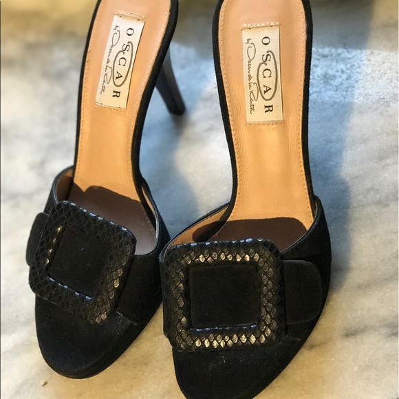 BLACK OSCAR DE LA RENTA PUMPS - Picture 1 of 5