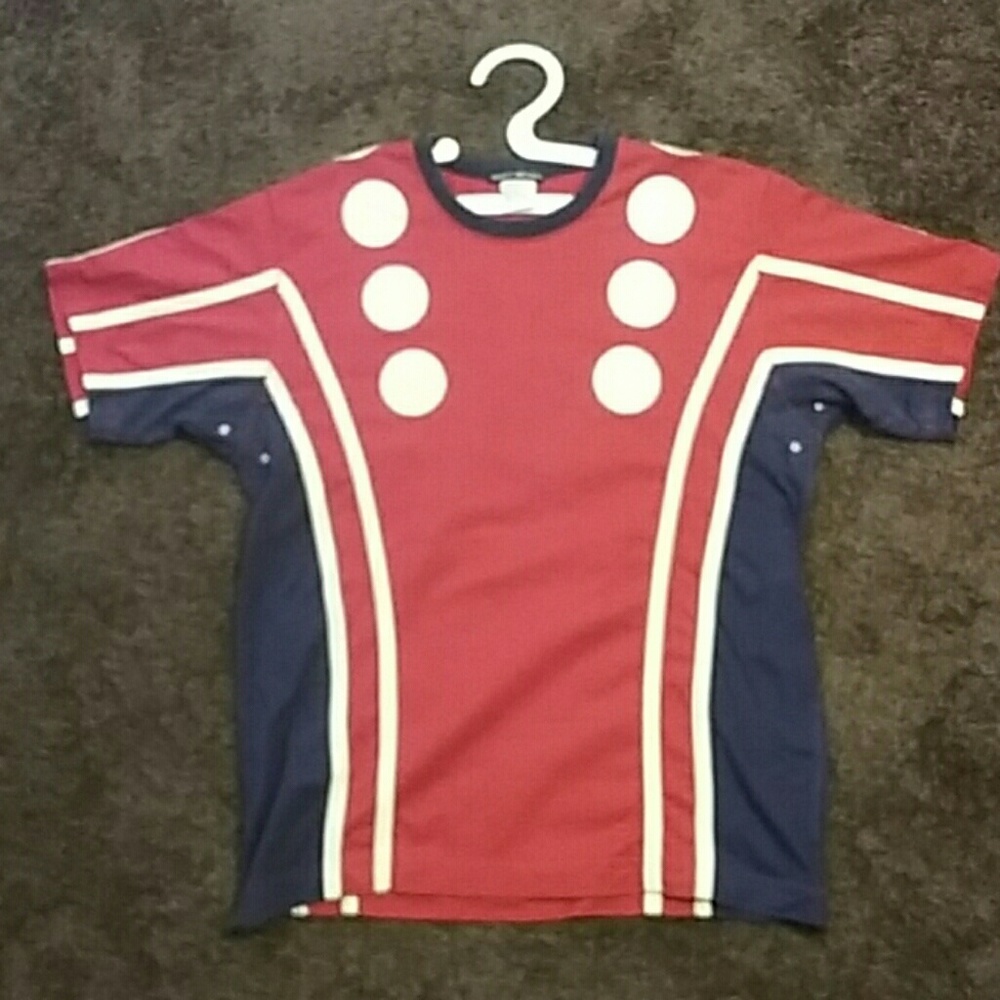 Tight fiting shirt