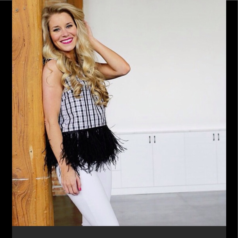 5 Star rated! Fun ostrich feather sleeveless top