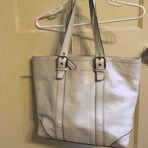 Large tote