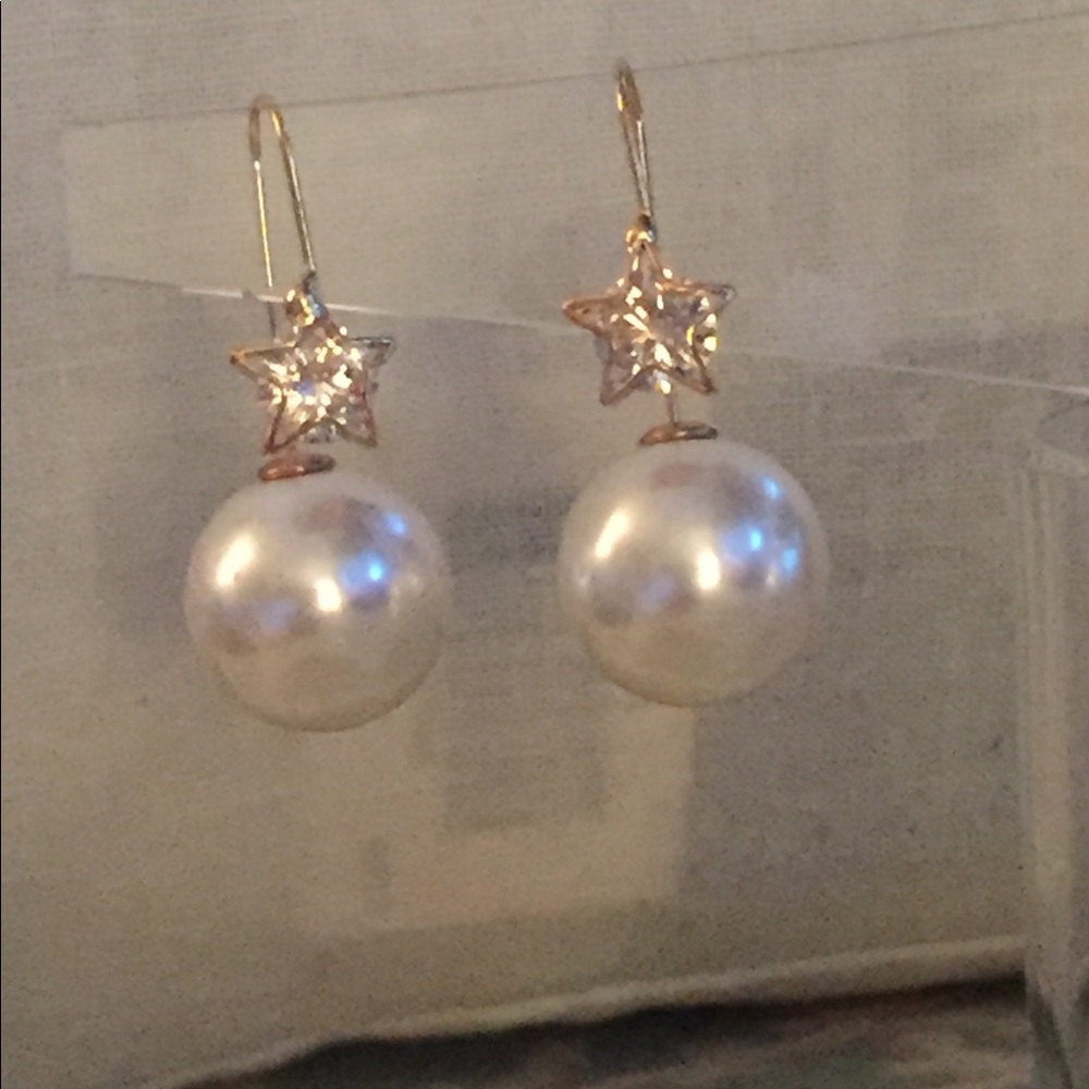 Nickel free pearl and star earrings