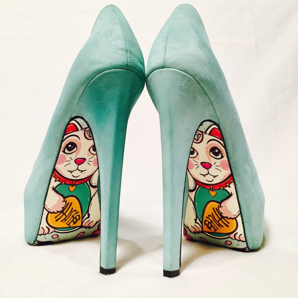😻Calico Heels