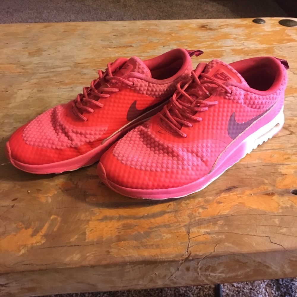 Nike Thea Air Max. Used but in great condition!