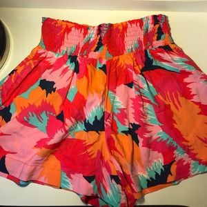 Flowy , NEVER worn, Shorts!!