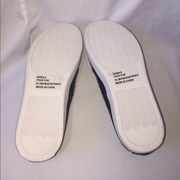 ✨LAST CHANCE!✨Soft black Slip on sneakers - Picture 6 of 8