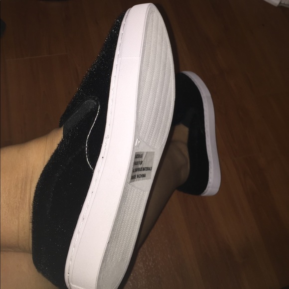 ✨LAST CHANCE!✨Soft black Slip on sneakers - Picture 8 of 8