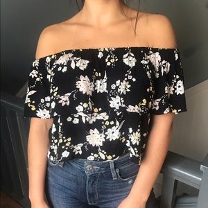 Cute off the shoulders flower print top