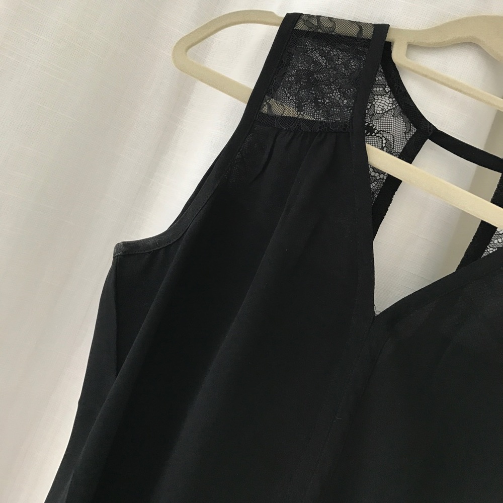 Banana Republic (XS) lace detail top - Picture 4 of 4