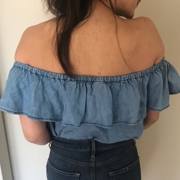 Cute, Jean colored, off the shoulders top! - Picture 4 of 5