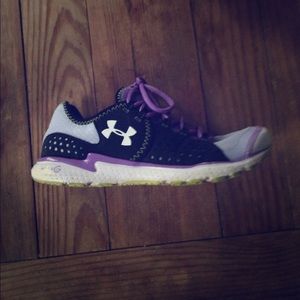 Under Armour tennis shoe