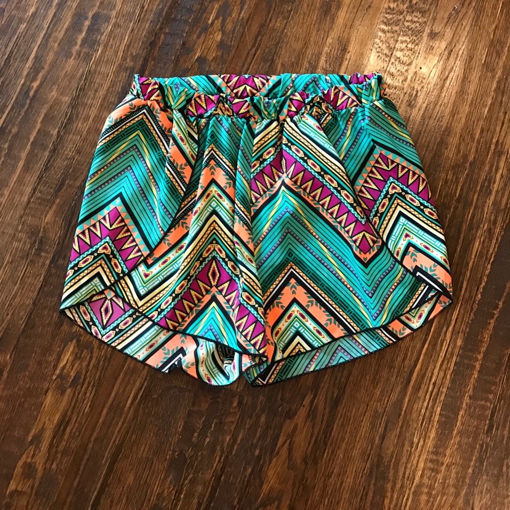 Chevron printed shorts
