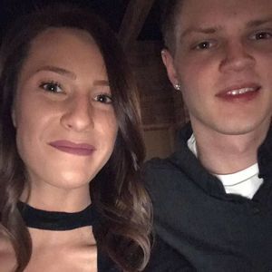 Meet your Posher, Caitlin