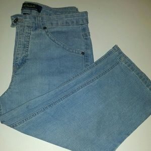 Gloria Vanderbilt "The Perfect Fit" Sliming Capris