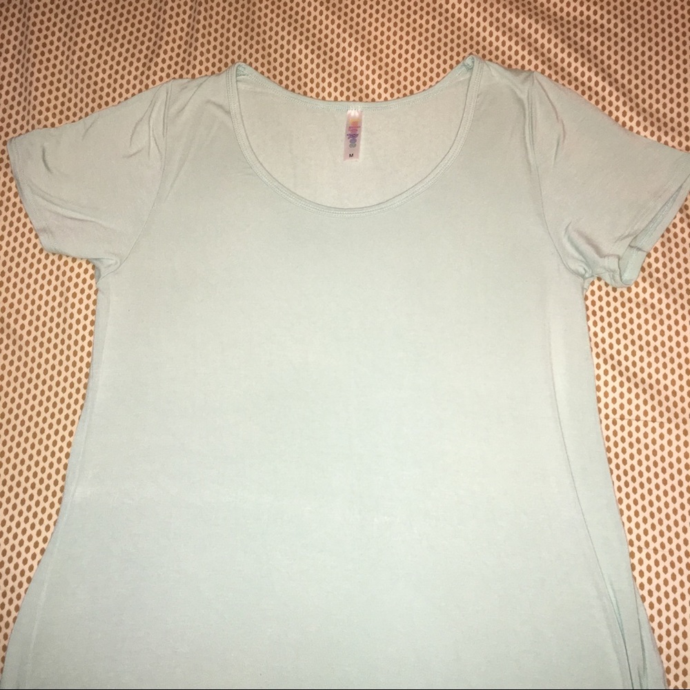 LuLaRoe Classic T medium