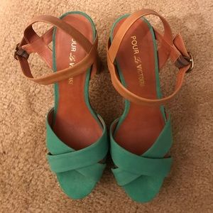 Pour Le Victoire heals