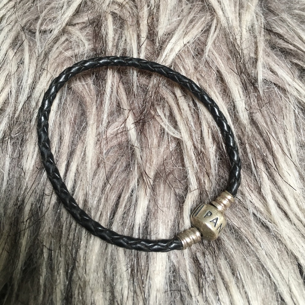 Pandora: Leather Bracelet