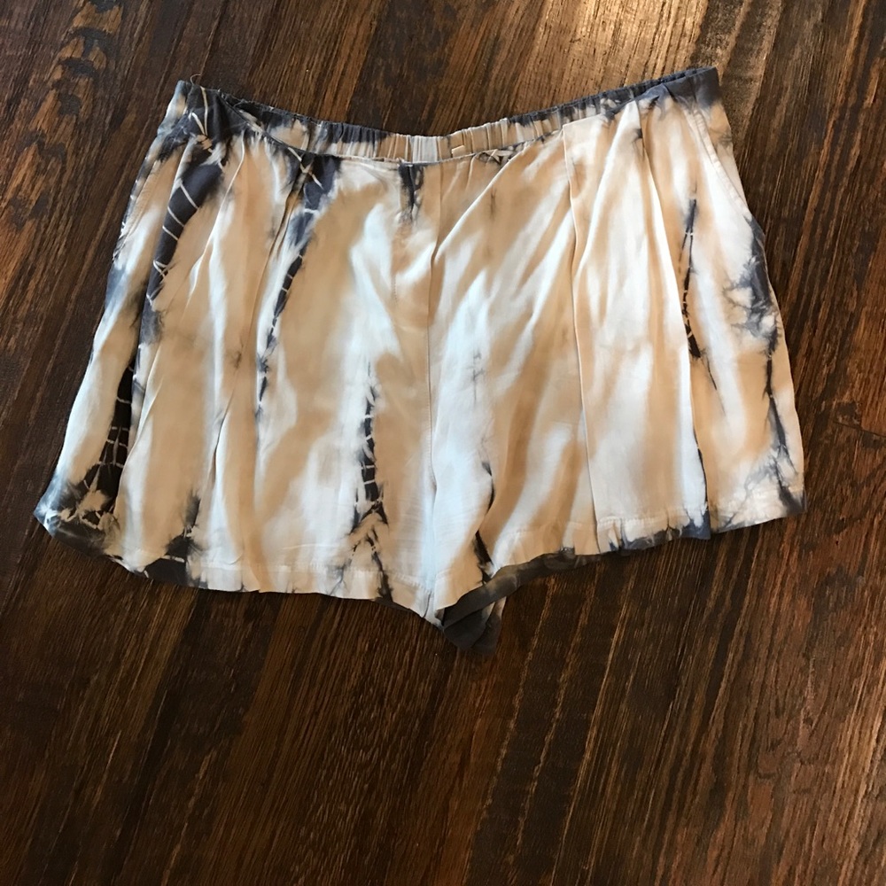 Tie Dye Short