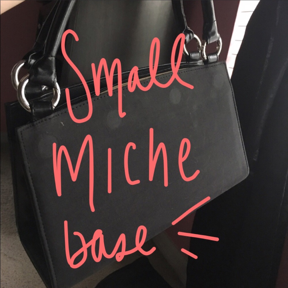 Small Miche base bag with black handles
