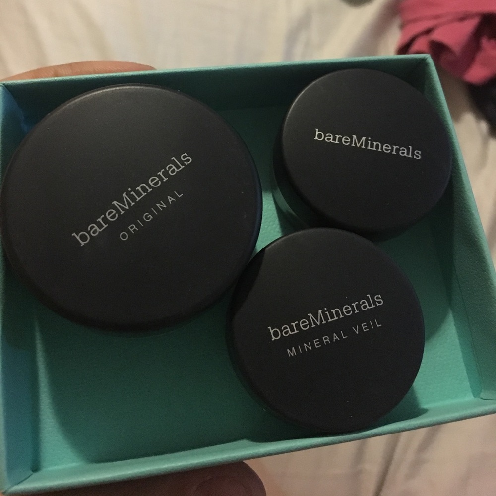 Bare minerals makeup