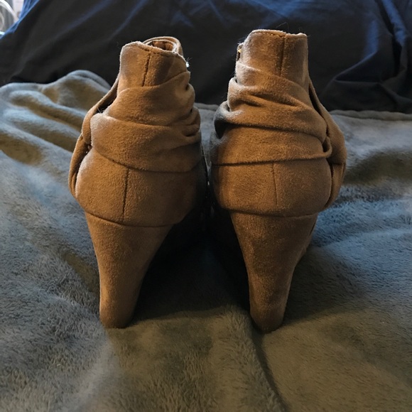 Booties - Picture 4 of 5