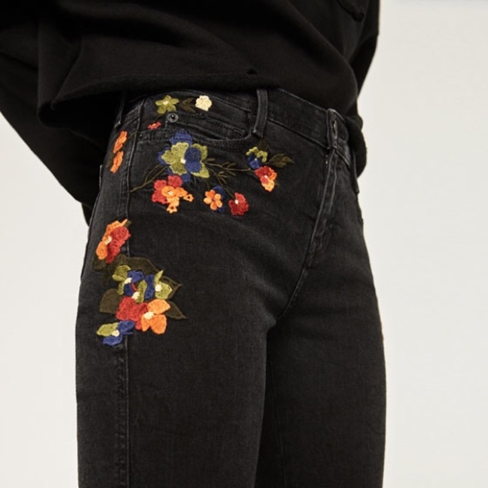 Zara Mid Rise Embroidered Skinny Jeans