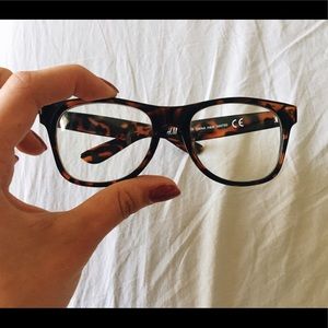 H&M glasses