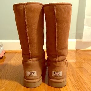 UGGS
