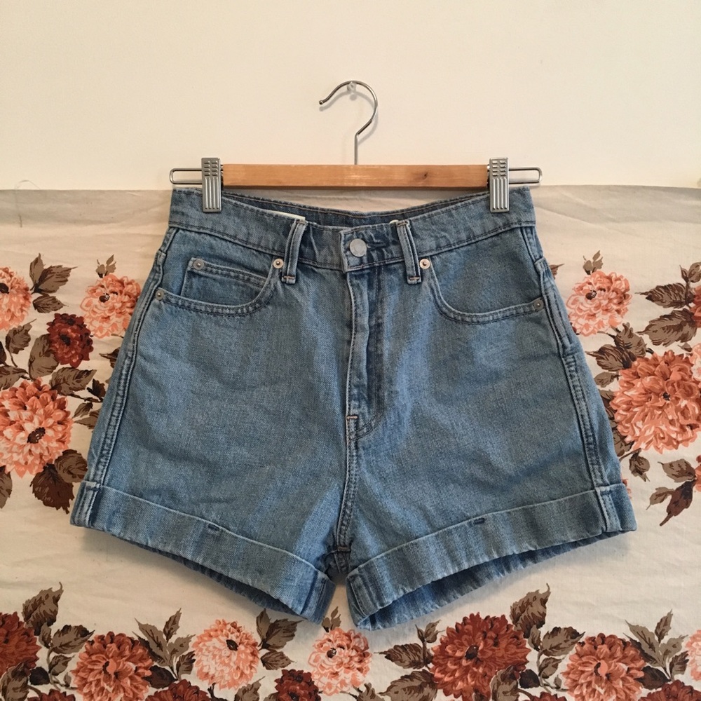 GAP 1969 high rise cuff shorts size 25