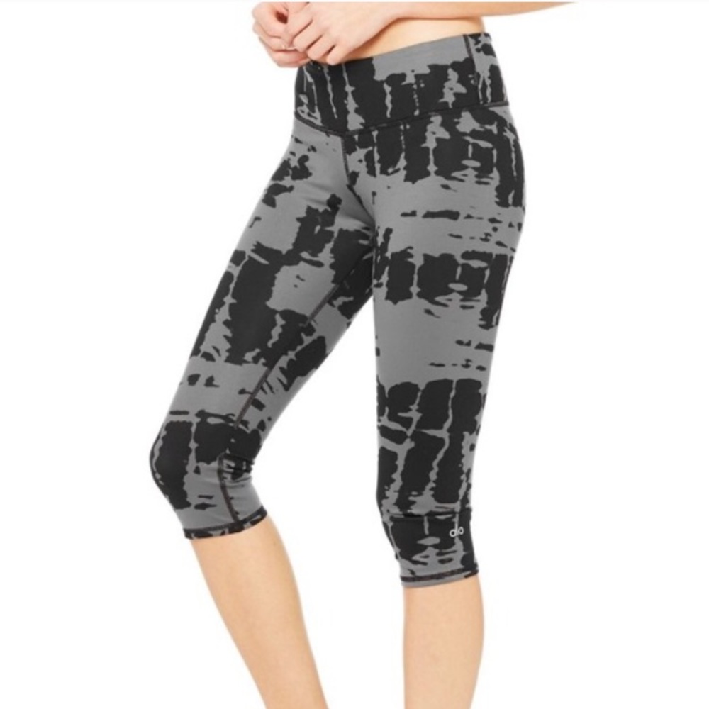 Alo yoga crop leggings NWOT