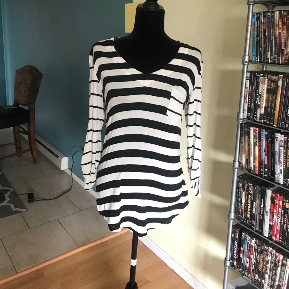 Striped 3/4 sleeve shirt