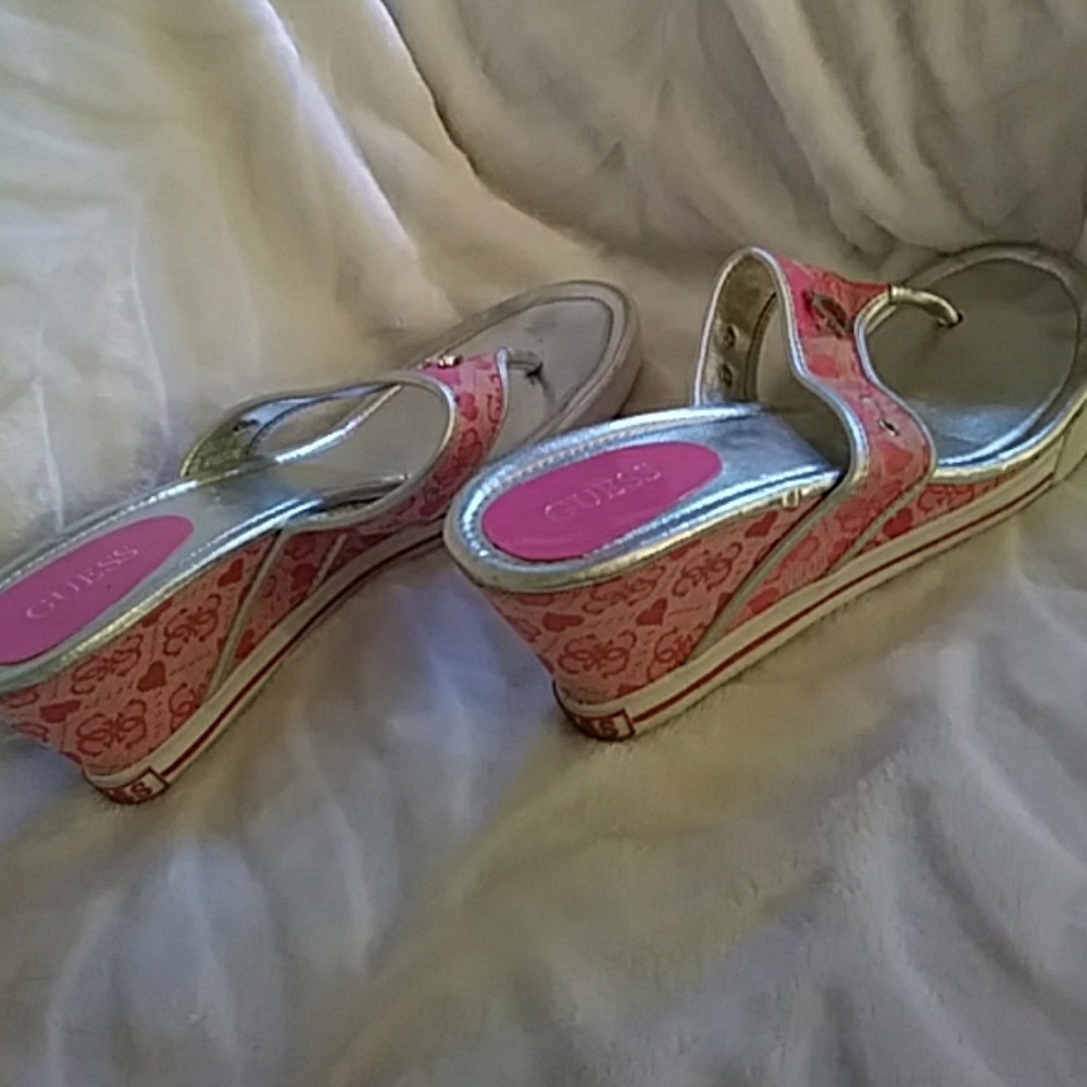 Pink& siver Guess slipon 3". Rhinestone G. Siver p