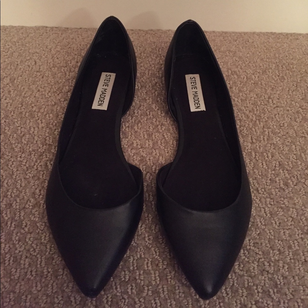 D'Orsay Black Steve Madden Flats