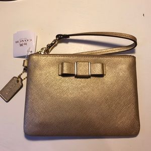 NEW WITH TAGS!! Coach Wristlet