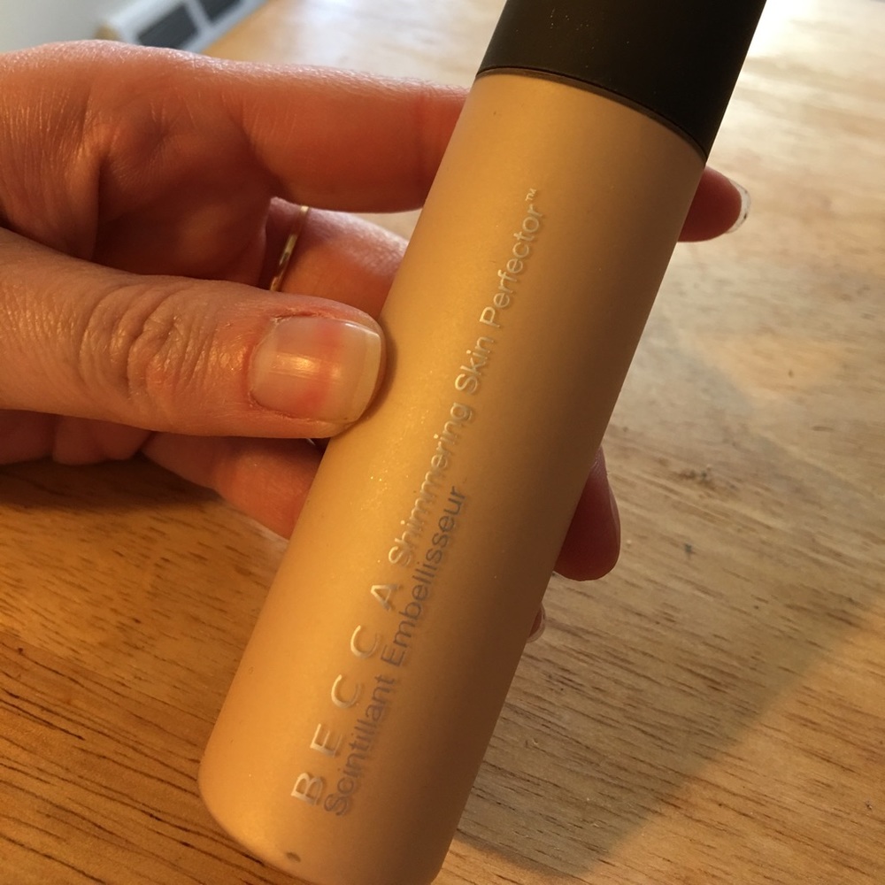 Becca liquid highlighter