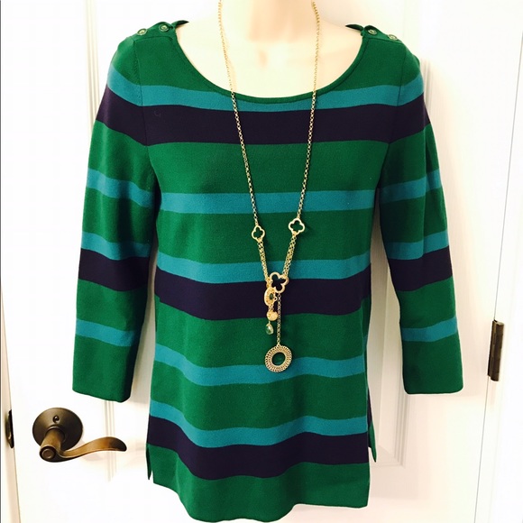 Banana Republic Sweaters - 🎉 Banana Republic Sweater with Button Detail!