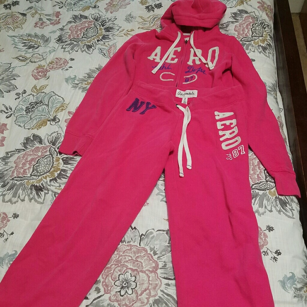 Sweatpants and Full-Zip Hoodie