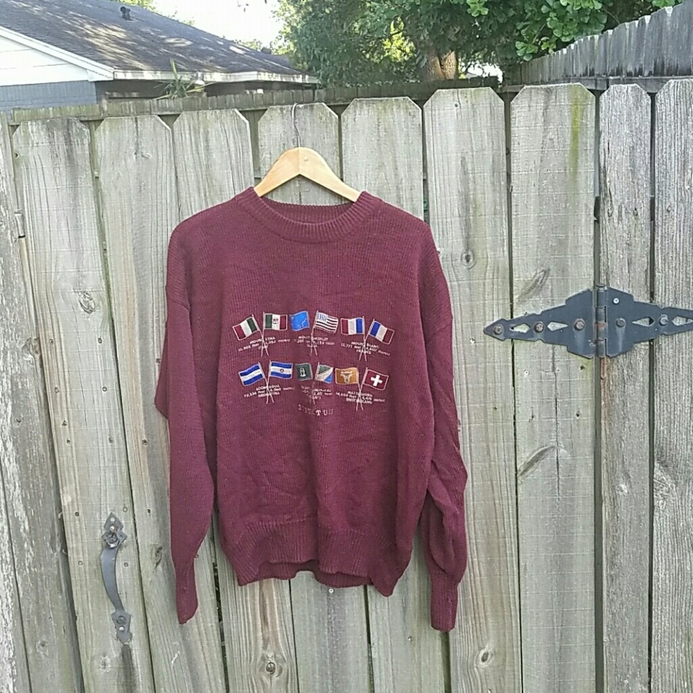 Structure sweater